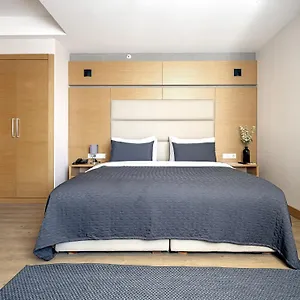 Otel Merlin, İstanbul
