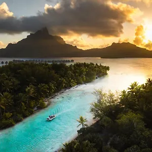 Hostel Alaroots Camp Bora Bora